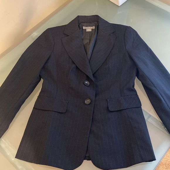 Ann Taylor Blazer Ann Taylor Pinstripe Blazer in WOOL BLend Size 2